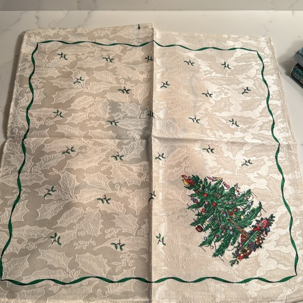 Vintage Spode Dinner Napkins Set of 4 - Picture 4 of 7